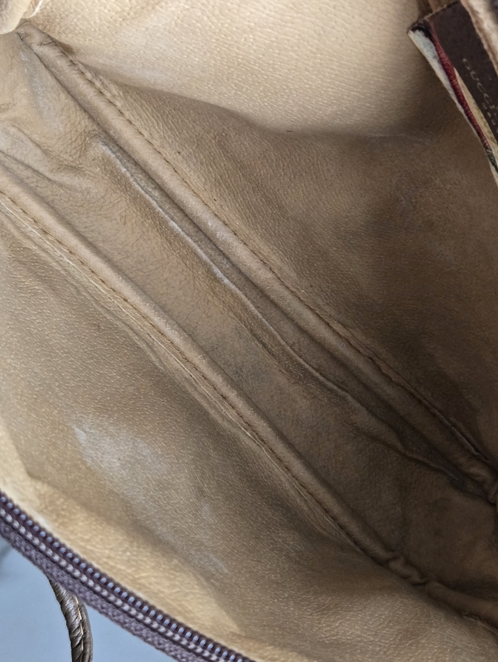 Vintage Gucci GG Supreme Crossbody Bag - Picture 14 of 14